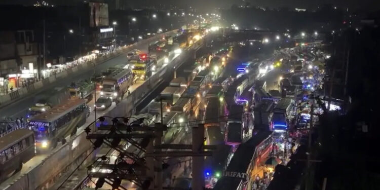 ঢাকা-টাঙ্গাইল মহাসড়কে ৪০ কিলোমিটার যানজট
