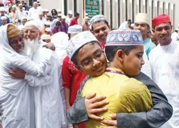 ত্যাগের মহিমায় আজ পবিত্র ঈদুল আজহা