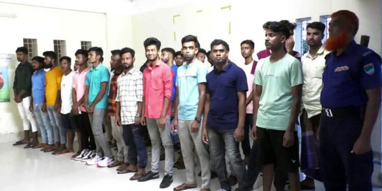 ভারতে কারাভোগ শেষে ঈদের দিন দেশে ফিরেছেন ৩৬ বাংলাদেশি যুবক