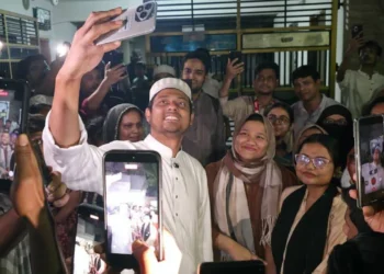 টুপি কোনো দল বা গোষ্ঠীর নয়: নাসীরুদ্দীন পাটওয়ারী