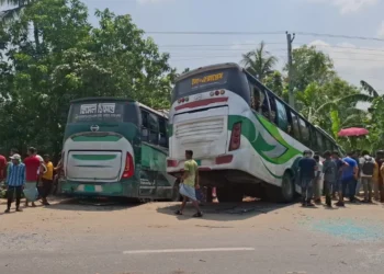 কুষ্টিয়ায় দুই বাসের মুখোমুখি সংঘর্ষে নিহত ১, সেনাসদস্যসহ আহত ৬০