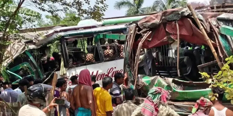ঈদযাত্রার ১৩ দিনে সড়ক দুর্ঘটনায় নিহত ২৮১