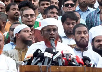 ‘আমরা আইএমএফ ও বিশ্বব্যাংকের গোলাম নই যে তাদের কথা মানতে হবে’