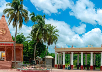নড়াইলে পর্যটন কেন্দ্রের জমি দখল করে শিবলিঙ্গ স্থাপনের অভিযোগ