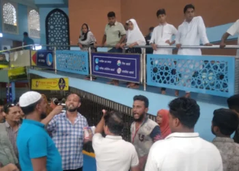 আদ্-দ্বীন হাসপাতালে চরম বিপাকে চিকিৎসাধীন রোগীরা, স্বজনদের ক্ষোভ