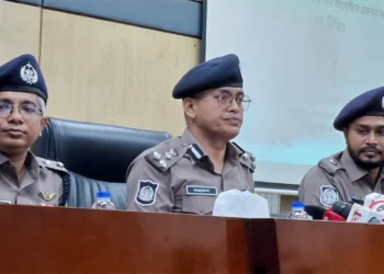 আ.লীগের প্রতিষ্ঠাবার্ষিকী ঘিরে সতর্ক অবস্থানে পুলিশ