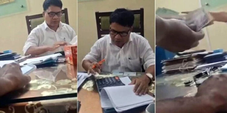 ক্যালকুলেটরে হিসাব কষে ঘুষ নেওয়া সেই কর্মকর্তা প্রত্যাহার