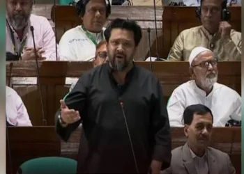‘এখানে বসে বসে অনেকখানি উর্দু শিখে ফেলেছি’