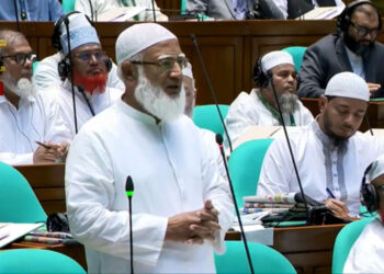 কুচি কুচি করে কাটার পরে সরকারি দলের এমপিরা বলেন- আসুন ঐক্যবদ্ধভাবে দেশ চালাই