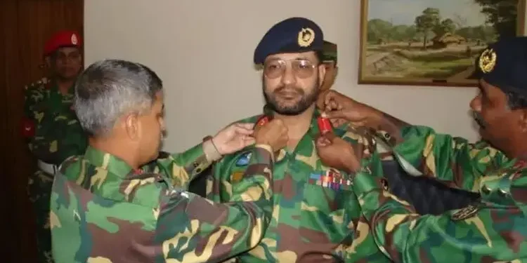 বেতন-ভাতা ছাড়াও এক কোটি টাকা ‘বিশেষ প্রণোদনা’ পাচ্ছেন আযমী