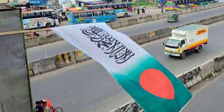 জাতীয় পতাকায় কালেমা যুক্ত করে বিক্রির অভিযোগে ২ জন গ্রেফতার