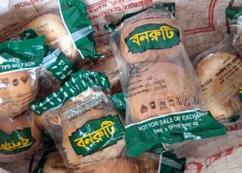 ভূরুঙ্গামারীতে স্কুল ফিডিংয়ের রুটিতে মিললো ছত্রাক