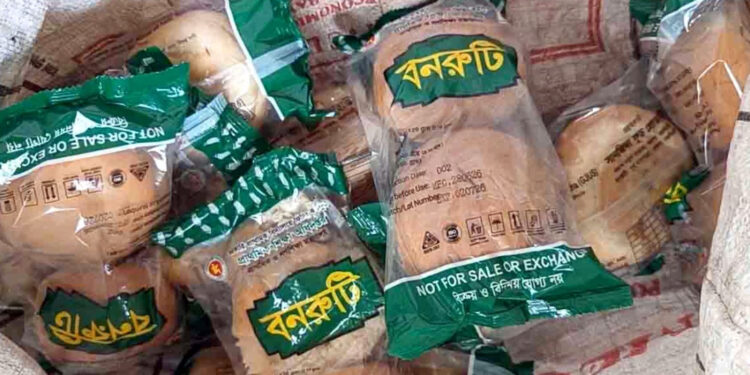 ভূরুঙ্গামারীতে স্কুল ফিডিংয়ের রুটিতে মিললো ছত্রাক