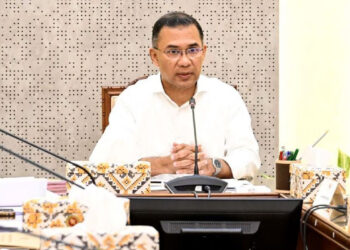 সরকারি অনুষ্ঠানের ব্যানার-বিলবোর্ডে প্রধানমন্ত্রীর ছবি ব্যবহারে নিষেধাজ্ঞা