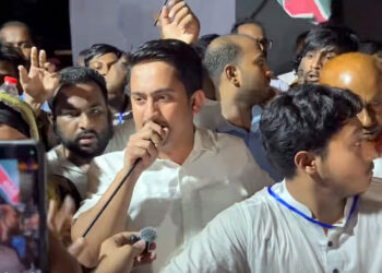 জুলাই পদযাত্রায় ককটেল বিস্ফোরণ, সারজিসদের রক্ষায় মানবঢাল