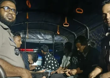 মোহাম্মদপুরে শীর্ষ সন্ত্রাসীসহ গ্রেপ্তার ৭