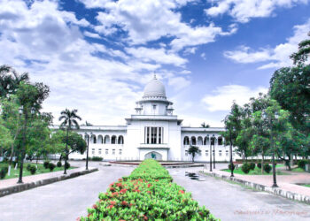 সংবিধানে ফিরল তত্ত্বাবধায়ক সরকারব্যবস্থা ও গণভোট