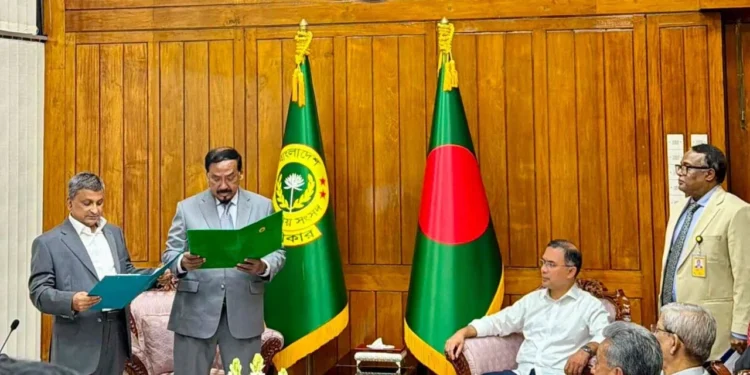 শপথ নিলেন চট্টগ্রামের এমপি সরোয়ার আলমগীর