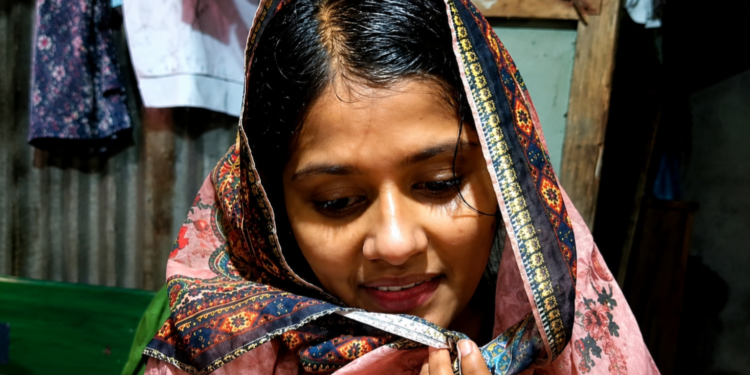 পাঁচ বছরের সন্তানকে নিয়ে সুগন্ধা নদীতে ঝাঁপ দিলেন মা