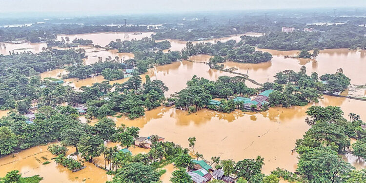 ভারতীয় ঢলে ডুবেছে চট্টগ্রামের বিস্তীর্ণ এলাকা