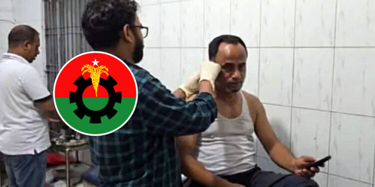 নরসিংদীতে বালু ব্যবসায়ীর কানে বিএনপি নেতার কামড়