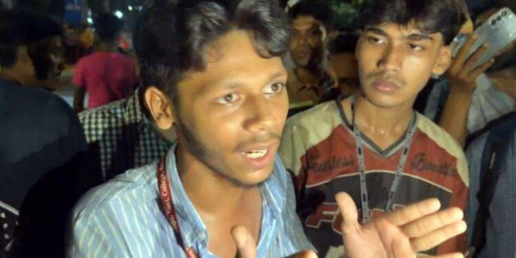 ১০ ঘণ্টা পর আন্দোলন স্থগিত, রাতেই নতুন কর্মসূচি ঘোষণা
