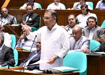 একটি বিশেষ দেশকে সুবিধা দিতেই শিক্ষা খাত ধ্বংস করেছিল ফ্যাসিবাদী ও স্বৈরাচারী সরকার: সংসদে প্রধানমন্ত্রী