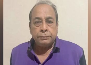 ‘আমি মোজাফফর’ বলার পরই হাতে হ্যান্ডকাফ
