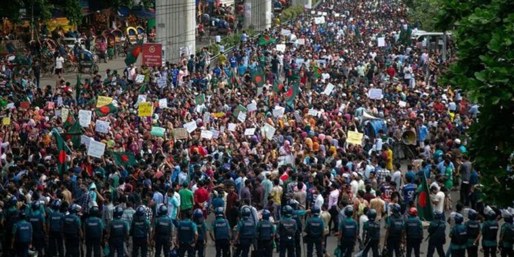 বেসরকারি বিশ্ববিদ্যালয় প্রতিরোধ দিবস: শিক্ষার্থীদের রাজপথে নামায় নতুন মোড় নেয় আন্দোলন