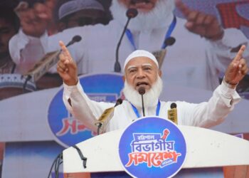 গণভোট ব্যর্থ হলে সরকারকেও ব্যর্থ করে দেওয়া হবে: জামায়াত আমির