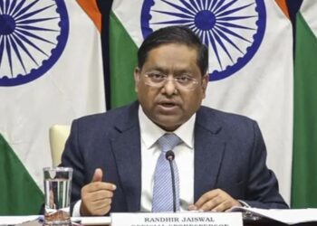 শেখ হাসিনাকে প্রত্যর্পণের অনুরোধ খতিয়ে দেখা হচ্ছে: জয়সওয়াল