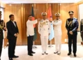 নবনিযুক্ত নৌবাহিনী প্রধানকে ভাইস অ্যাডমিরাল র‌্যাঙ্ক ব্যাজ পরালেন প্রধানমন্ত্রী