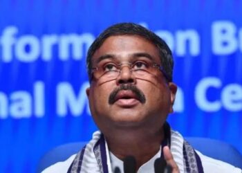 যে তিন কারণে পদত্যাগের সিদ্ধান্ত নেন ভারতের শিক্ষামন্ত্রী