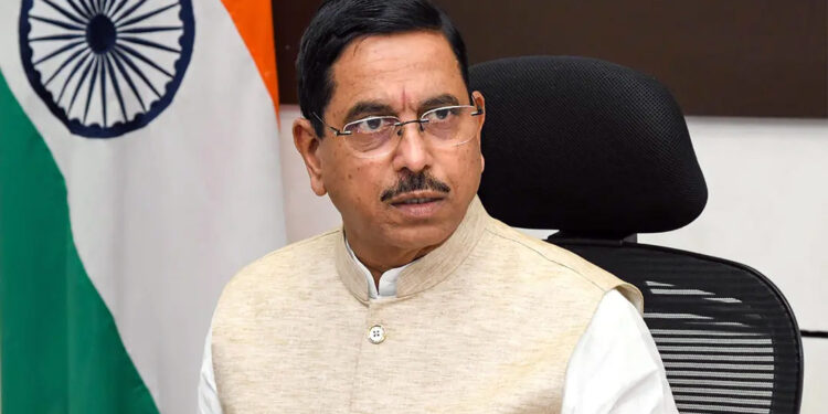 ভারতের নতুন শিক্ষামন্ত্রী হলেন প্রহ্লাদ যোশী