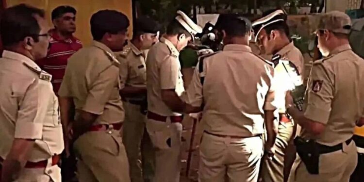 ভারতে ‘বাংলাদেশি’ আখ্যা দিয়ে মুসলিম দম্পতিকে রাস্তায় ফেলে মারধর