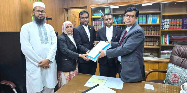 শাপলা চত্বরে হত্যাযজ্ঞ: শেখ হাসিনাসহ ৪১ জনের বিরুদ্ধে আনুষ্ঠানিক অভিযোগ দাখিল