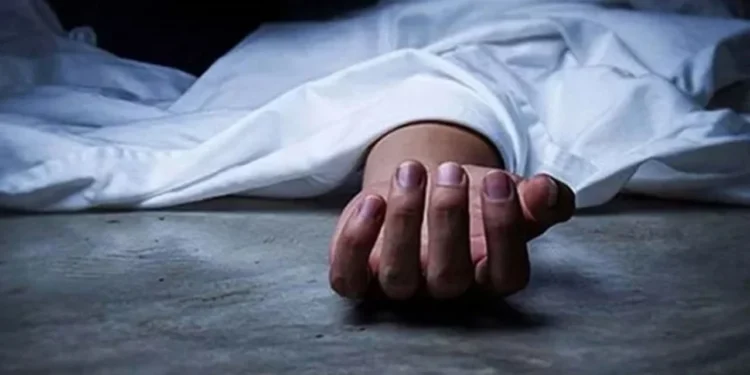 সাভারে ছেলে পিটিয়ে হত্যা করেছে বাবাকে