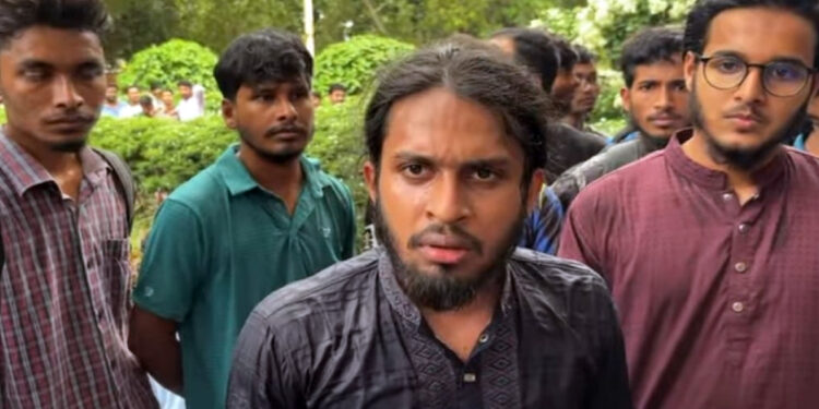 আমরা মাইর খাইনি, মাইর দিয়েছি: রাকসু জিএস আম্মার