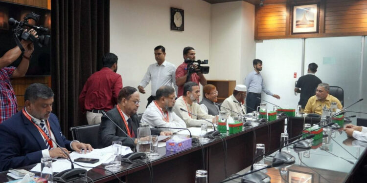 এমপিওভুক্ত শিক্ষকদের স্থানীয় সরকার নির্বাচনে সুযোগ বহাল চায় জামায়াত, দাবি নিয়ে ইসিতে
