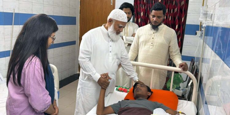 হবিগঞ্জে চোখ হারানো আলিফকে দেখতে হাসপাতালে জামায়াত আমির