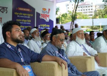 জামায়াত-এনসিপির ঐক্যে ভাঙন ধরাতে চায় সরকার, সংস্কার ইস্যুতে অটুট ১১ দল