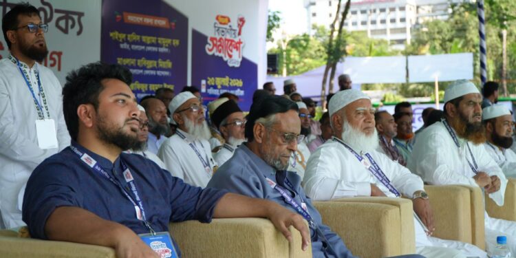 জামায়াত-এনসিপির ঐক্যে ভাঙন ধরাতে চায় সরকার, সংস্কার ইস্যুতে অটুট ১১ দল