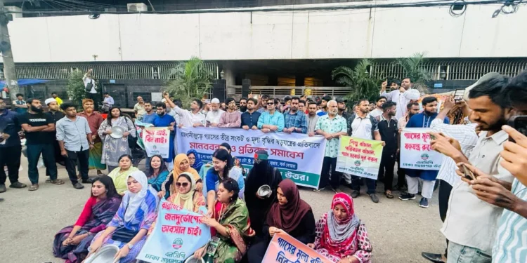 গ্যাসের দাম বাড়ালে পেট্রোবাংলা অবরোধের হুঁশিয়ারি এনসিপির