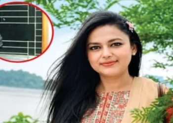 দক্ষিণখানে চিকিৎসককে হত্যা: জুতার ছাপের সূত্র ধরে পুলিশের হাতে স্বামী
