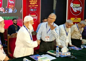 জুলাইর ঐক্য ফিরিয়ে আনতে মাহমুদুর রহমানের প্রতি জামায়াত আমিরের আহ্বান