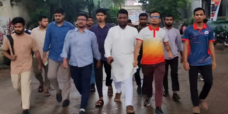 জকসুর ভিপি-এজিএসহ শিবির নেতাদের জবিতে প্রবেশ, অবস্থান ছাত্রদলেরও