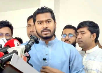 মন্ত্রীদের ১০ লাখ, এমপিদের ৫ লাখ টাকা বেতন হওয়া উচিত: নুরুল হক