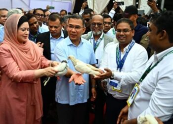 চিকিৎসক সমাবেশের উদ্বোধন করলেন প্রধানমন্ত্রী