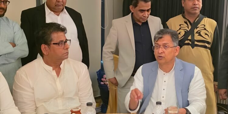 জিয়ার কবর সরানোর পরামর্শক আনিস আলমগীর এখন বিএনপির বন্ধু!