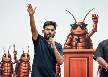 ফের আন্দোলনের ইঙ্গিত ককরোচ জনতা পার্টির